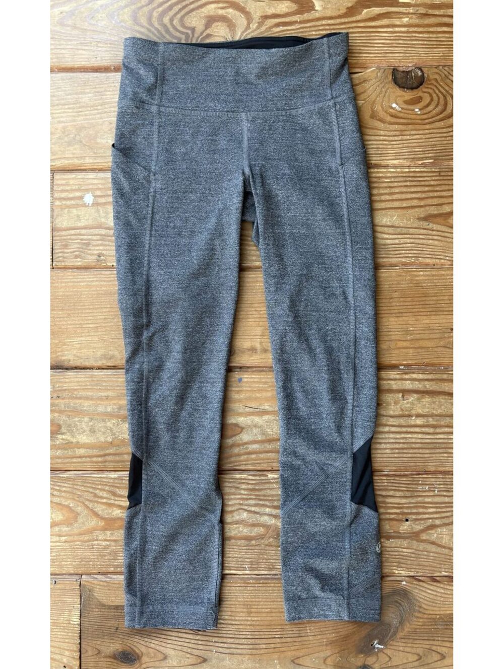 Lululemon Size 2 Heather Gray Black Mesh Running Leggings Zip Pocket